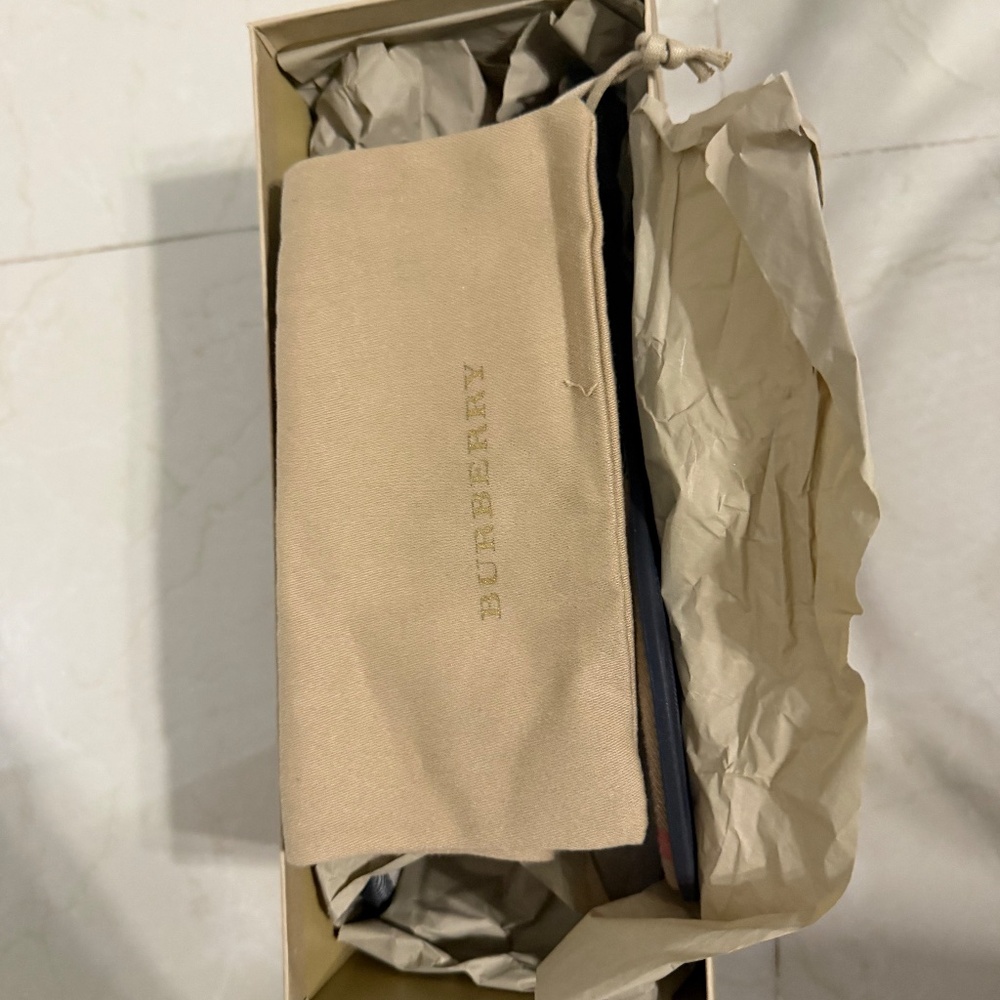 Burberry sandals - image 5